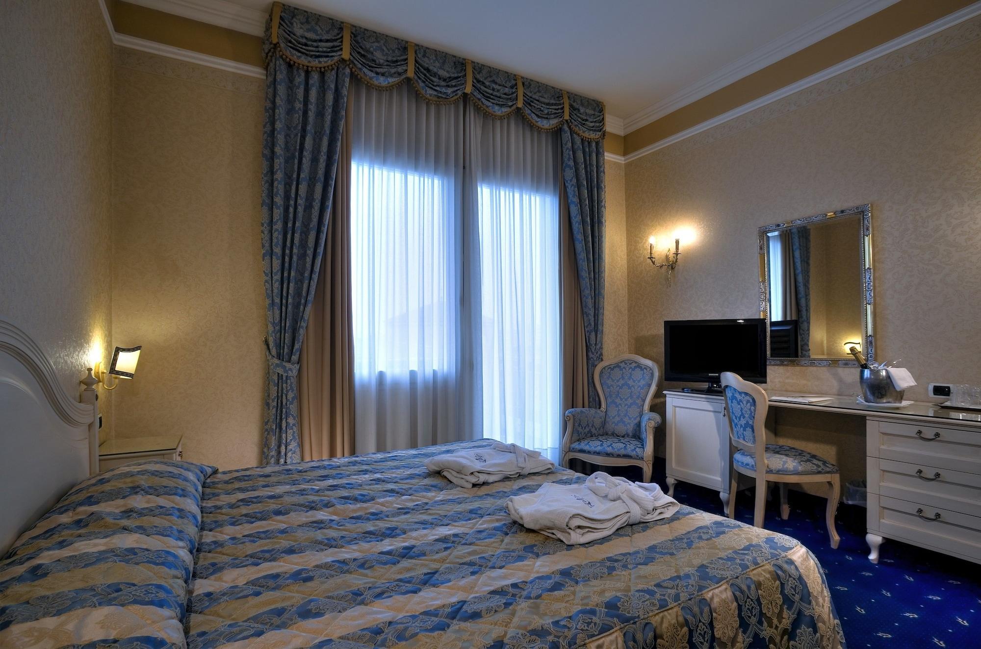 Hotel Terme Helvetia Abano Terme Exterior photo