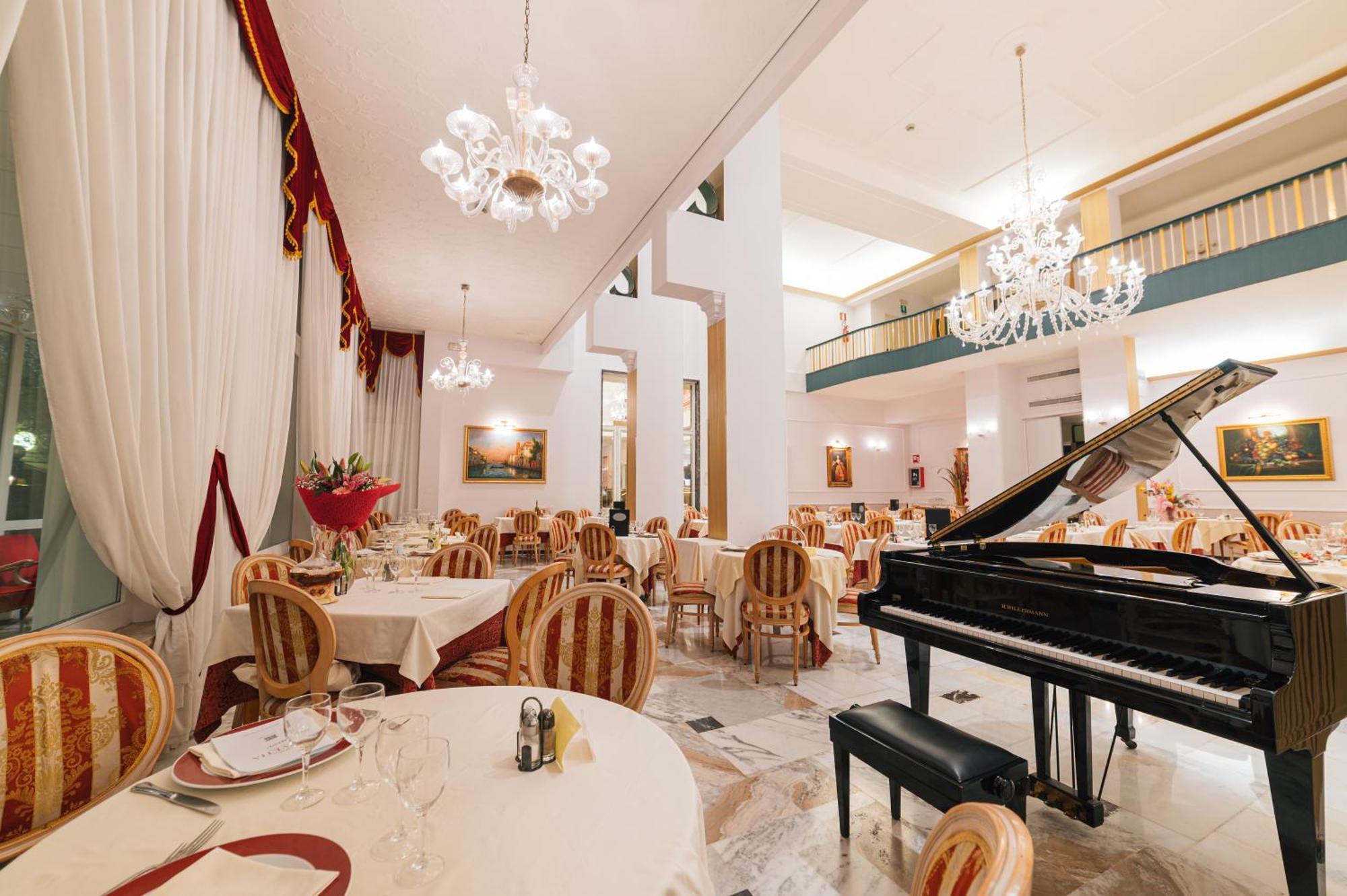 Hotel Terme Helvetia Abano Terme Exterior photo