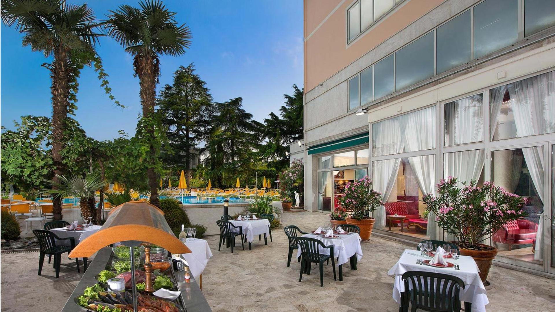 Hotel Terme Helvetia Abano Terme Exterior photo