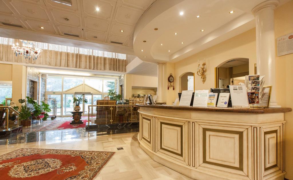Hotel Terme Helvetia Abano Terme Exterior photo
