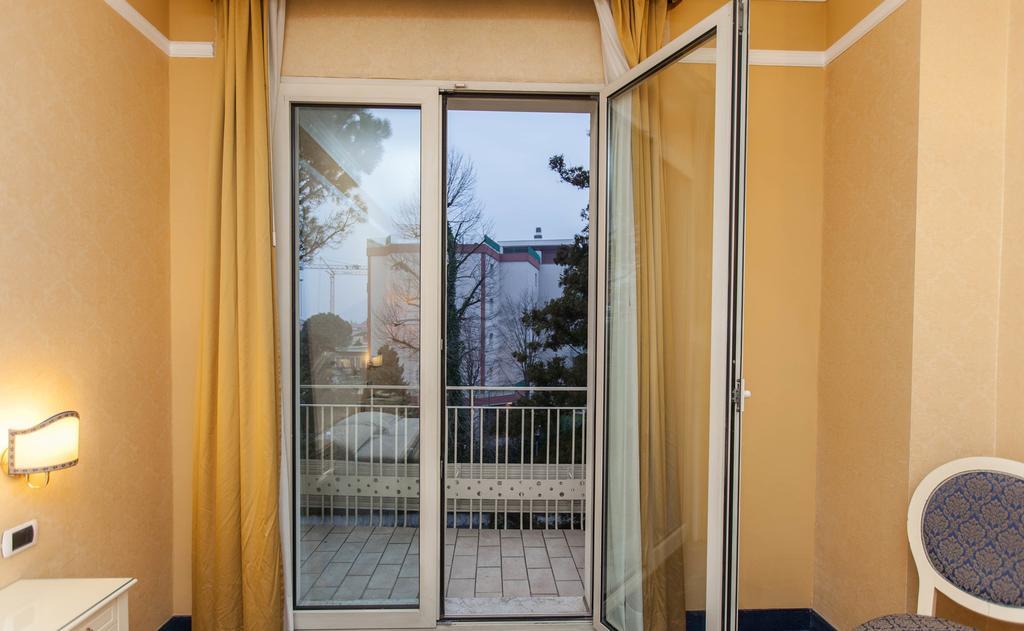 Hotel Terme Helvetia Abano Terme Exterior photo